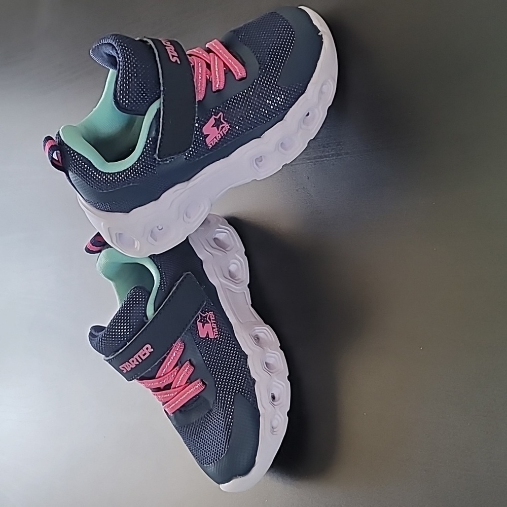 Starter tennis shoes sz 7